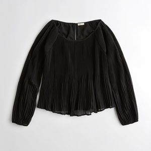 Hollister Pleated Cold Shoulder Top Black
